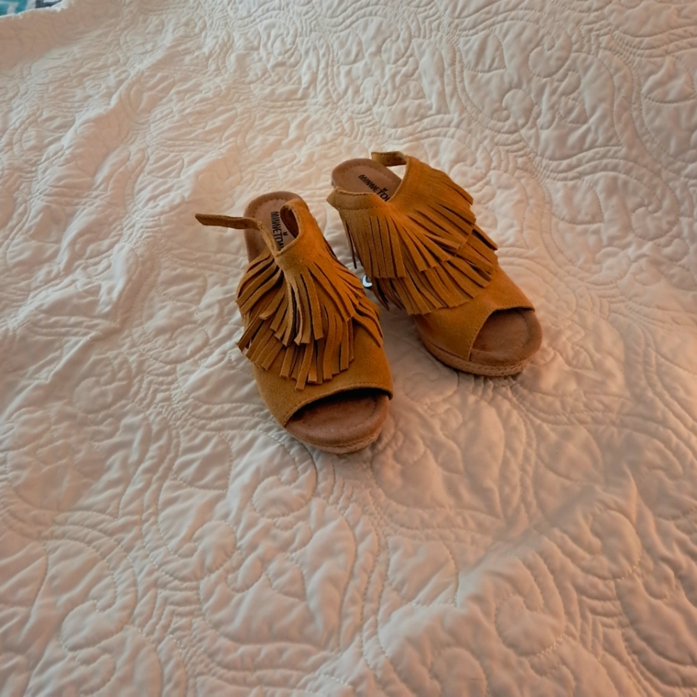 Minnetonka wedges